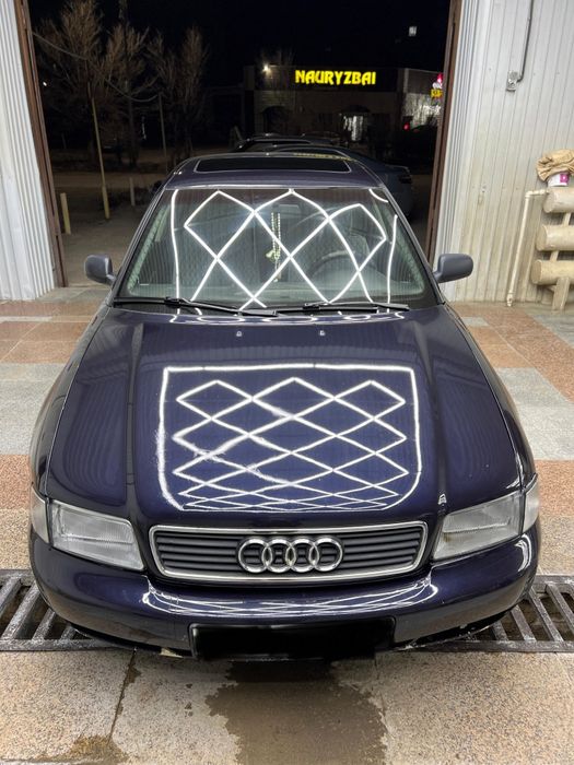 Продаю автомобиль AUDI A4