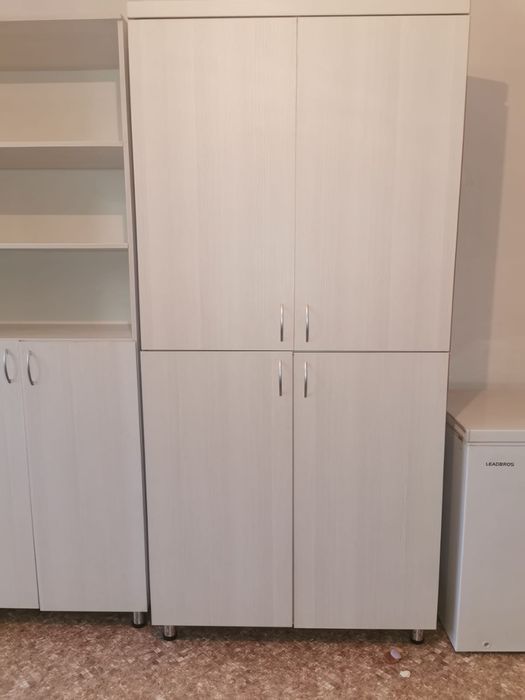 Продам шкафы и тумбочки