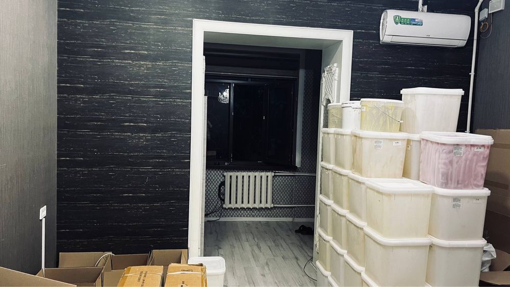 Аренда. 1 линия. 80м2 +40м2 подвал. Метро Бодомзор