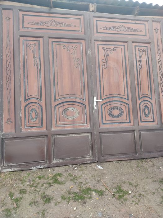 Темир дарвоза срочно сотилади