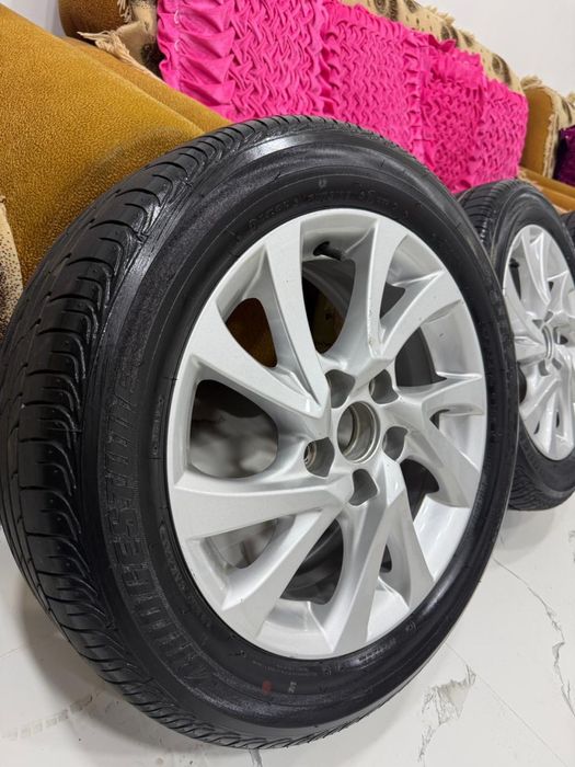 Шины + диски на Toyota Corolla