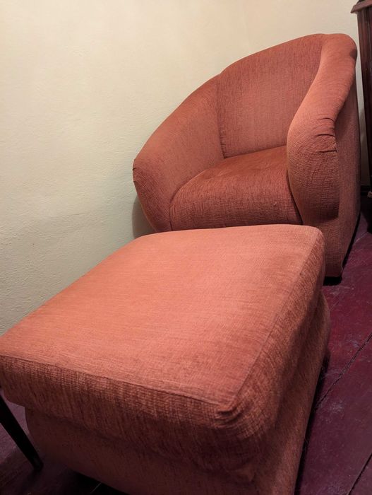 Fotoliu cu taburet Elvila – SUPER CONFORT | Stil retro elegant