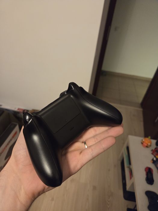 Vand controller Xbox One cu defect