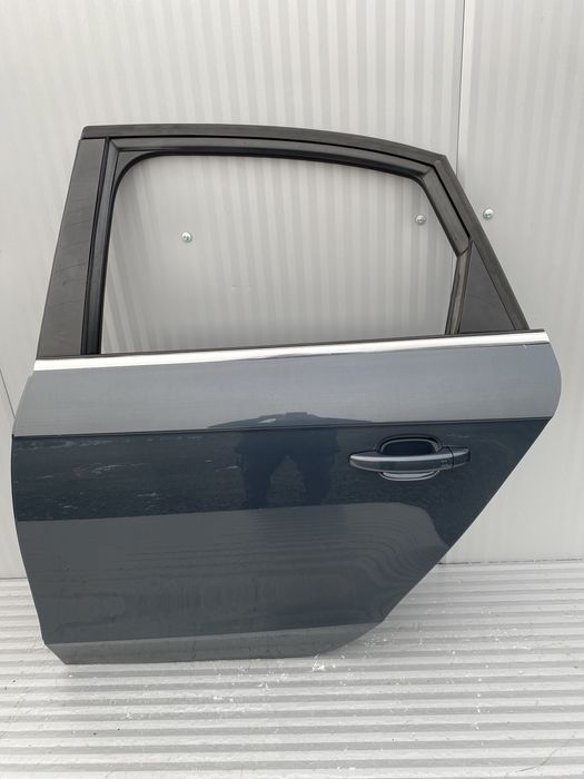 Usa st spate Audi A4 B8 Limuzina • cod de culoare LZ7H • 2008-2012