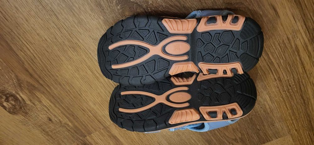 Сандали детские. Новые