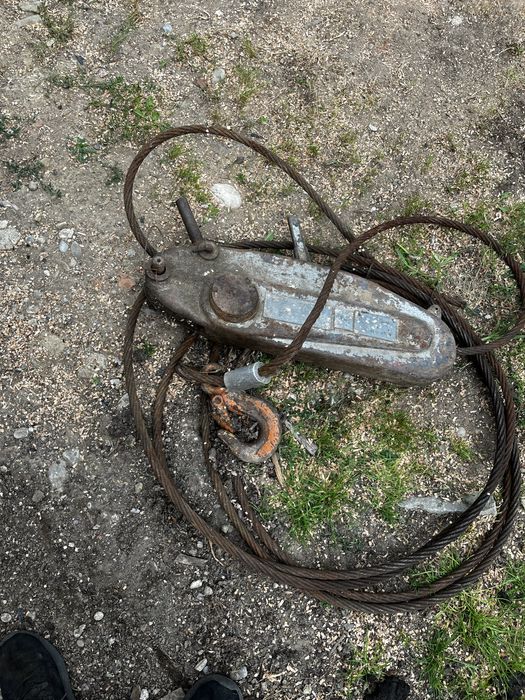 Tirfor 3000 kg in stare foarte buna , cablu grosime 20 mm lungime