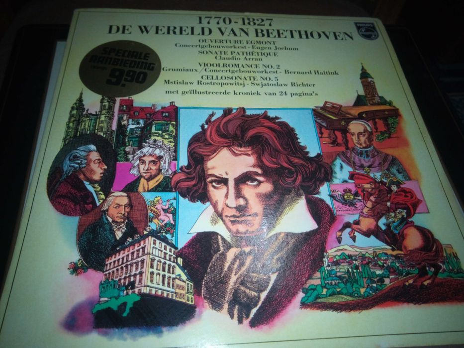 de  vanzare   set  de  bachelit  clasic !!!