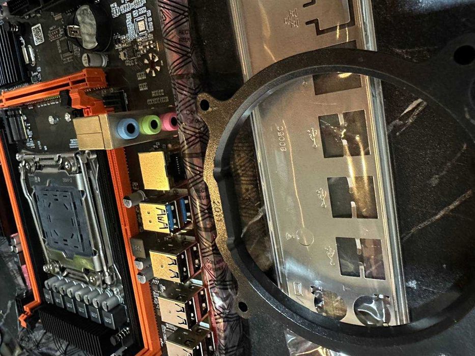 Мощный 10 ядерный комплект/ x99 + 2660v3 + 8gb DDR4