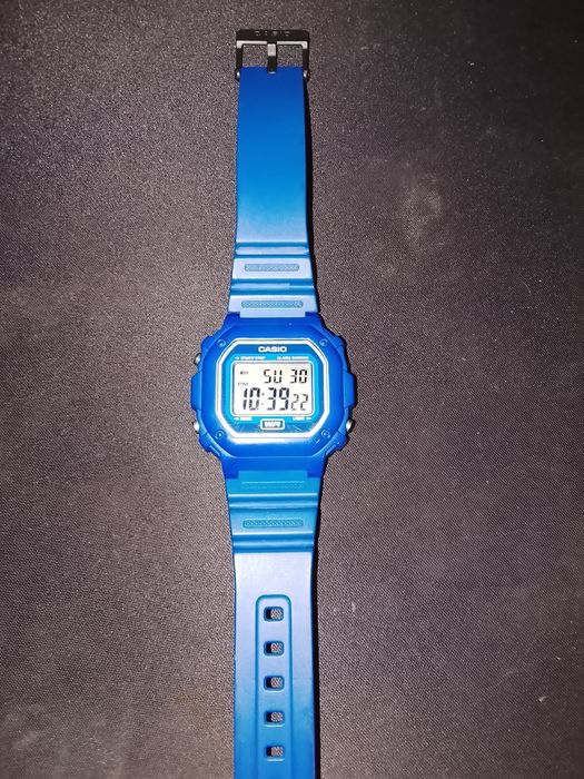 Електронен часовник на Casio