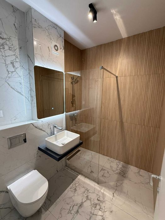 Apartament 2 camere Lux, Nemobilat, ideal Birou - Bd. Decebal