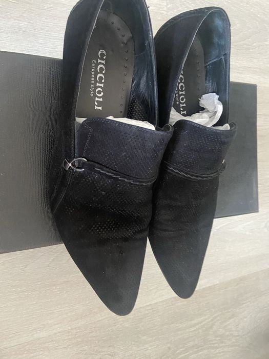 Замшевые туфли 40 р