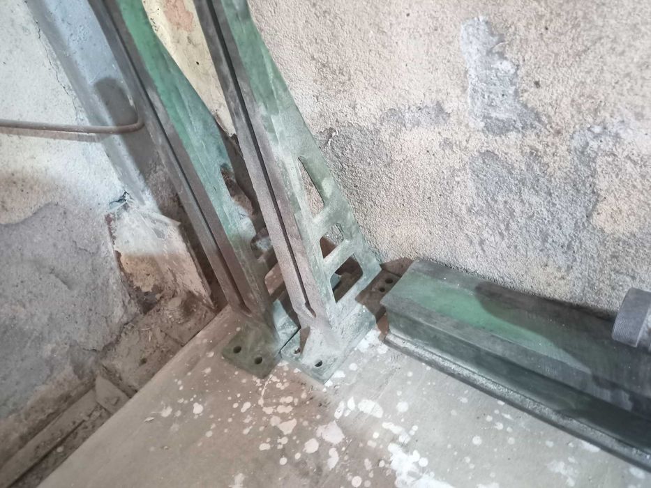 Хидрокупир за струг.Хидравличен купир.