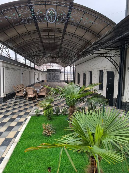 shaharda 12 sotuxli hovlili uy, 5 xonali, barcha sharoitga ega