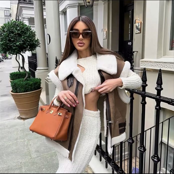 Дамски стилeн кафяв елек