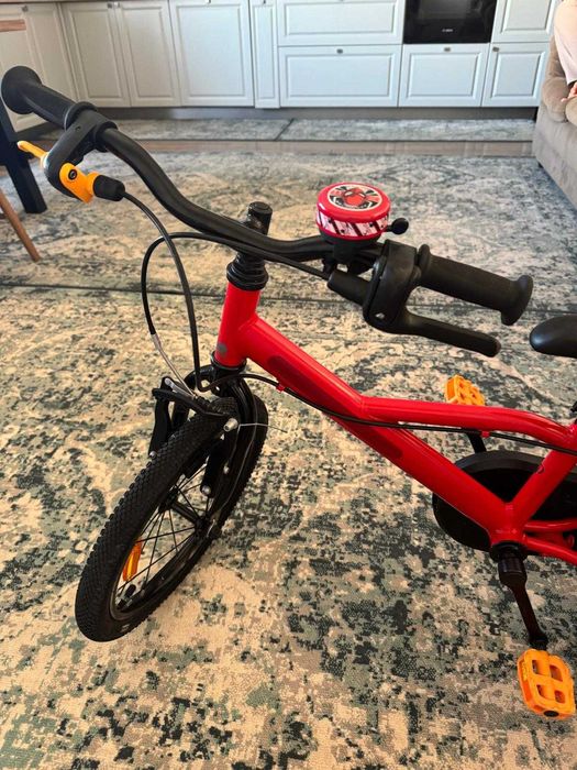 Bicicleta copii cu roti ajutatoare 4-6 ani