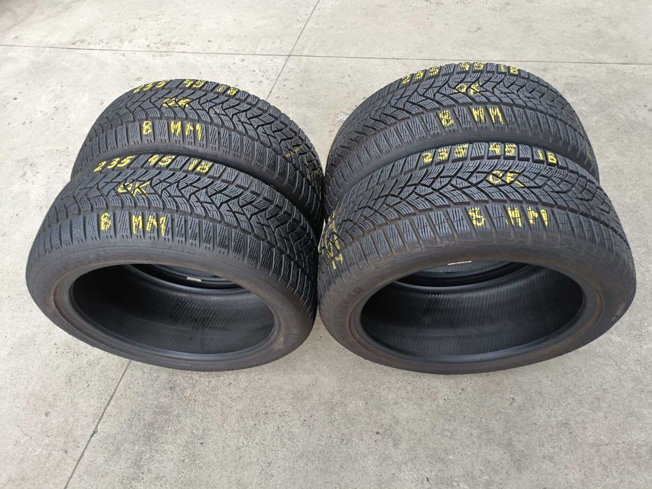 Set 4 anvelope iarna 235 45 18 goodyear ultragrip performance profil de 8 mm