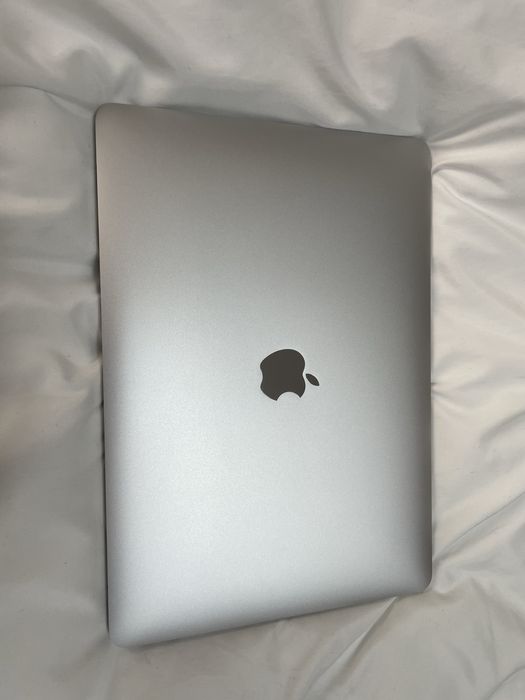 Macbook air m1 2020