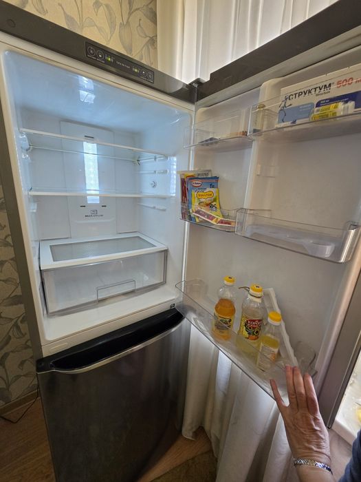 LG холодильник новый