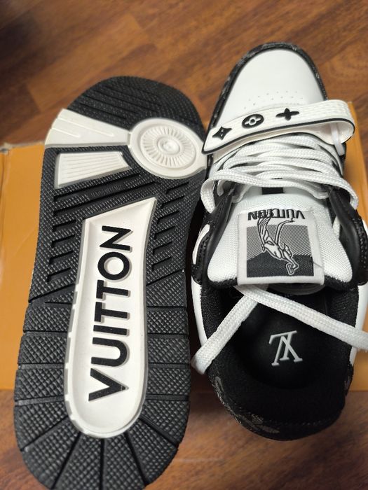 Adidași louis Vuitton marimea 42