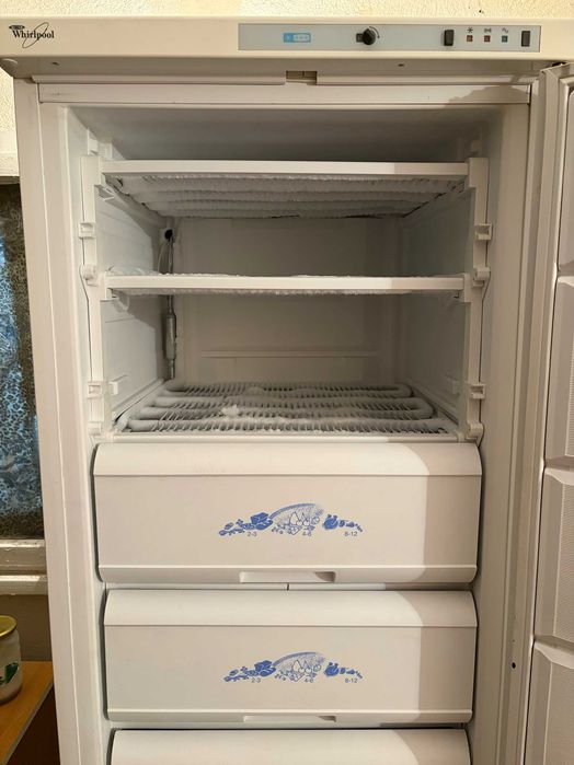 Фризер Whirlpool