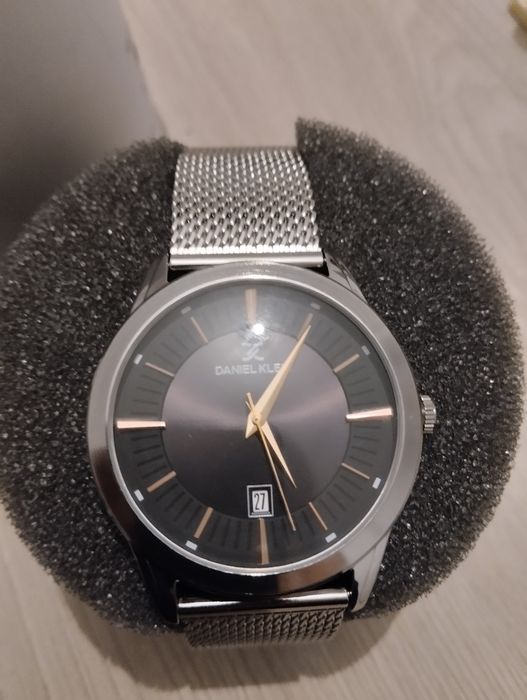 Продам часы Daniel klein