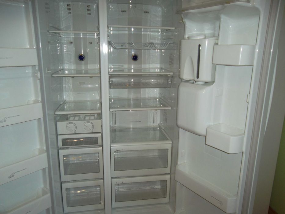 холодильник Side by Side