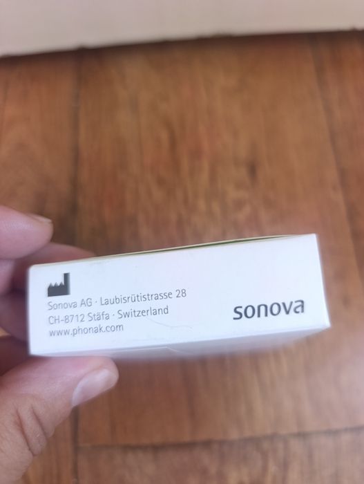 Слуховой аппарат Phonak 150.000. торг