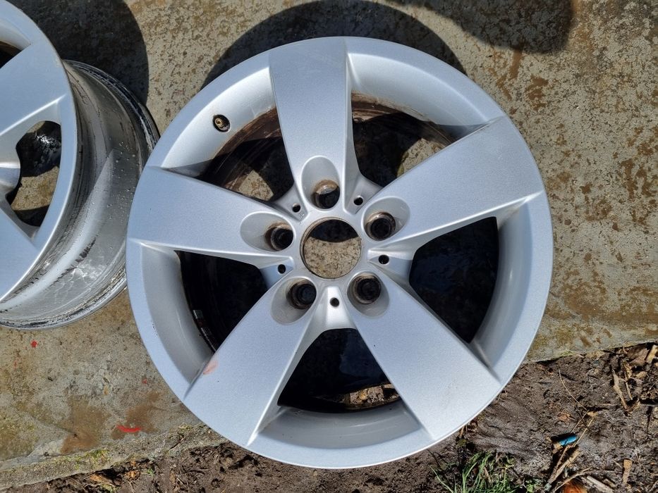 Roti BMW. SI MERCEDEZ..JANTELE sunt în stare foarte buna  bună
