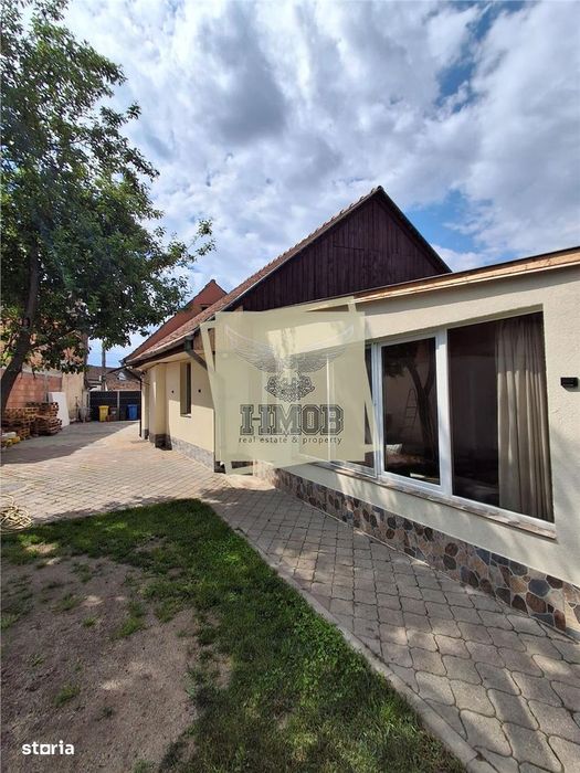 Casa individuala cu 5 camere si terasa inchisa