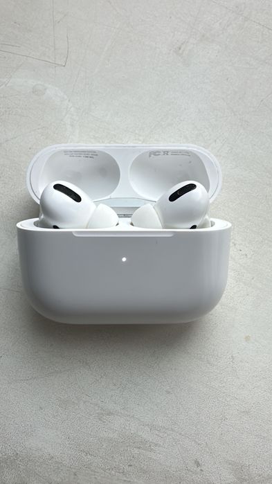 Оригинальные наушники AirPods Pro
