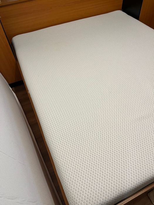 Saltea pat in stare foarte buna