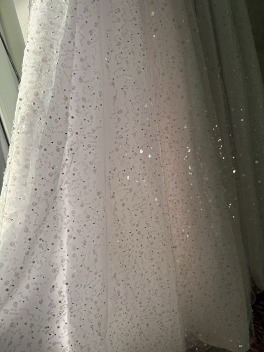 Свадебное платье белый