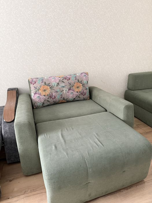 Диван б/у продается срочно