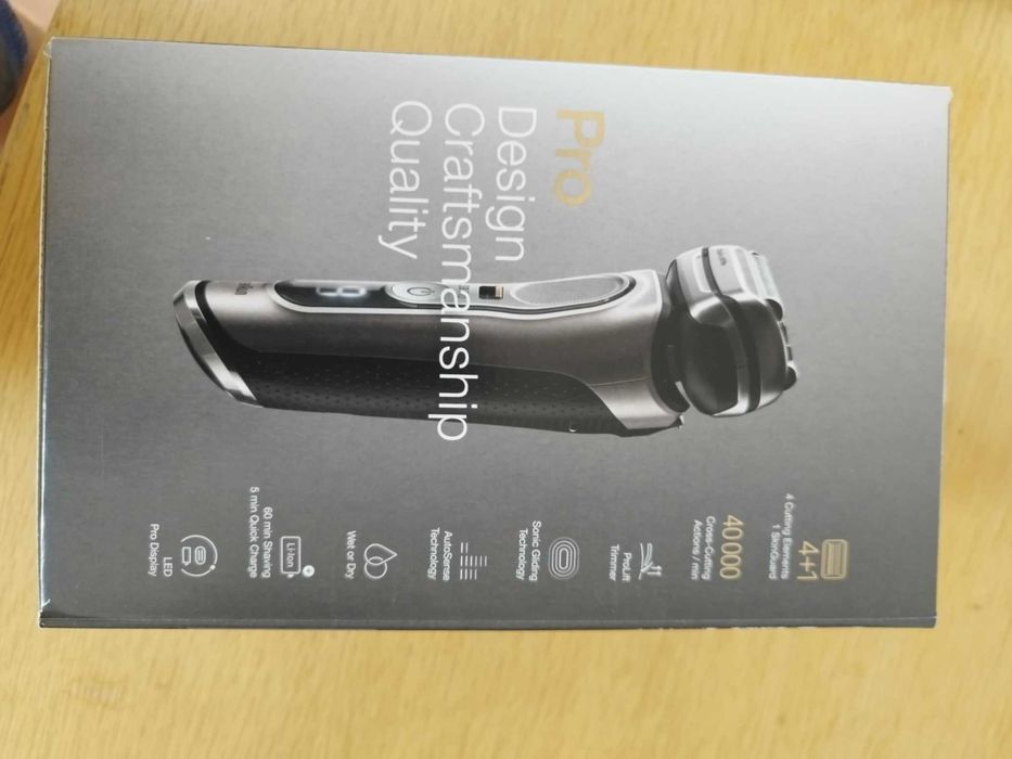 Самобръсначка Braun Series 9 Pro 9465cc Wet&Dry 9465cc  + подарък