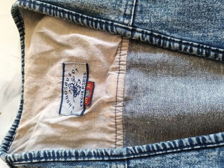 Продам джинсовый безрукавник