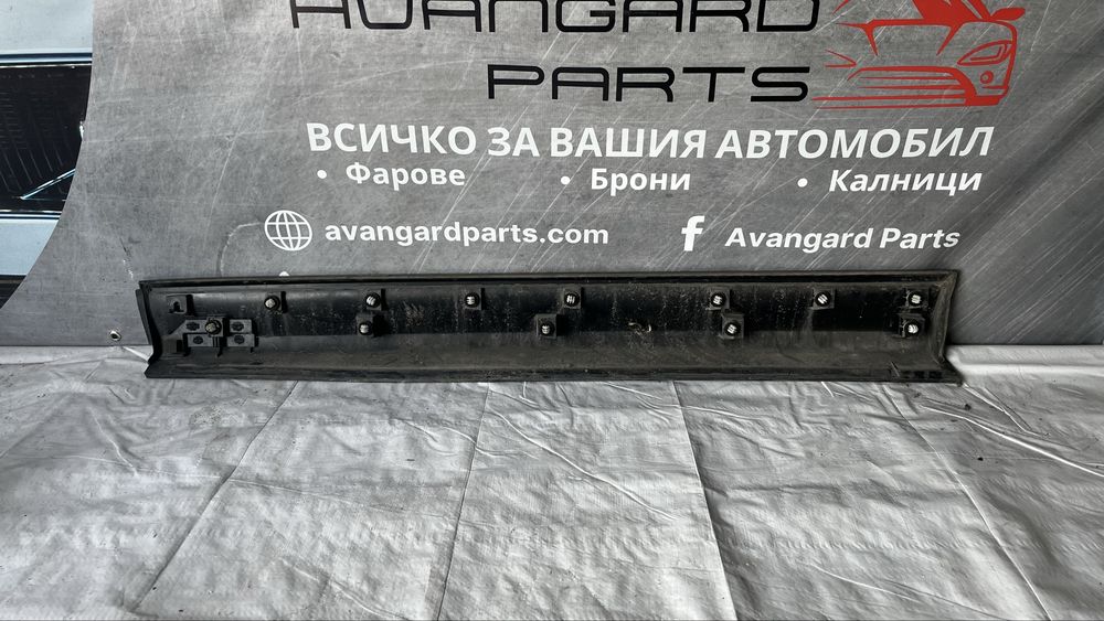 Декорстивна лайстна на предна дясна врата Mazda CX5