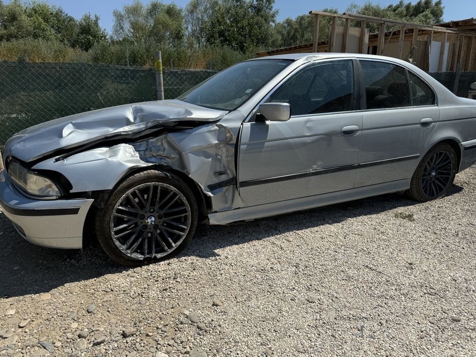 Бмв е39 323 (2.5) на части