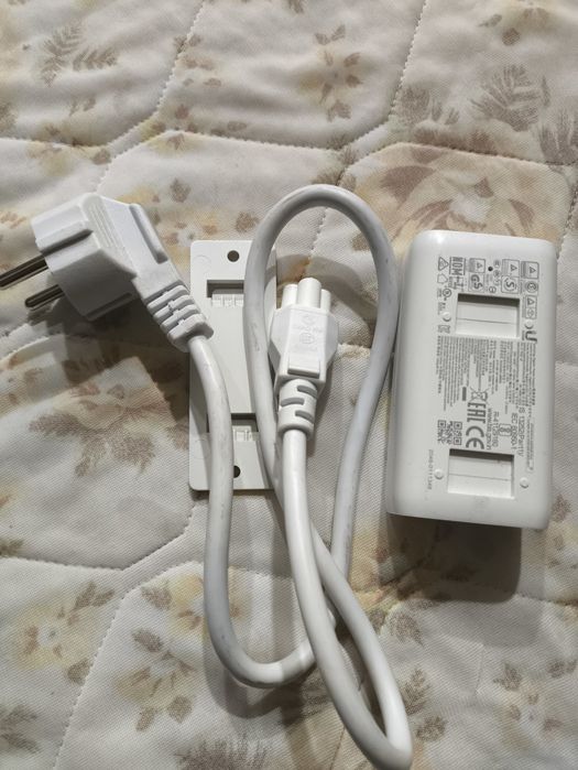 Продам адаптер питания