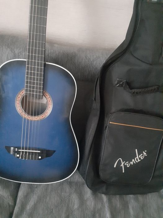 Продам гитару  в отличном состоянии