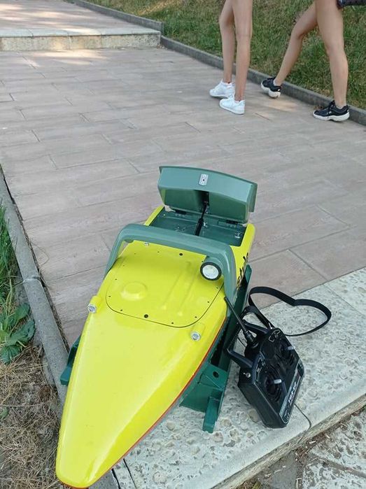 Лодка за захранка