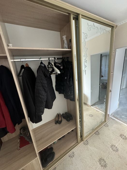 Срочно Продам шкаф купе