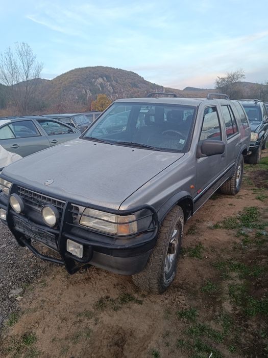 Опел Фронтера А 2.2 бензин 136 коня на части 96 год