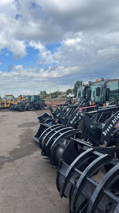 Продам  мини фронтальные погрузчики