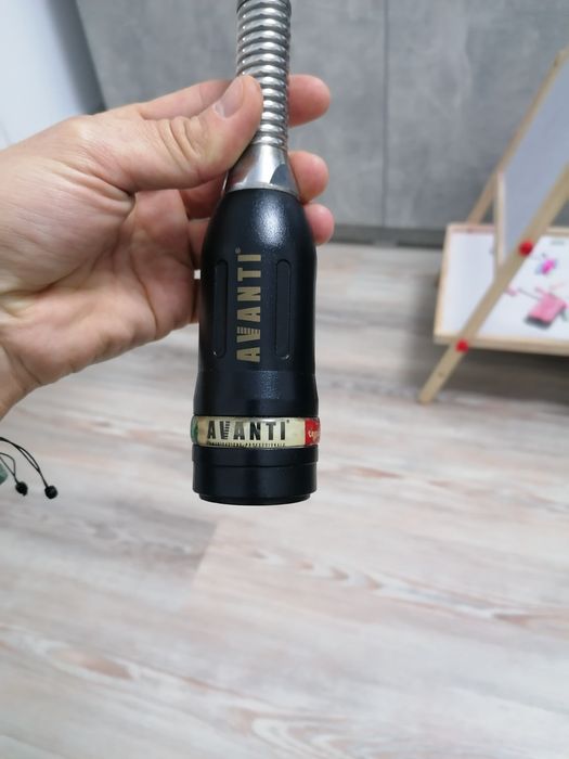 Vând Stație CB Avanti +Antena+Baza