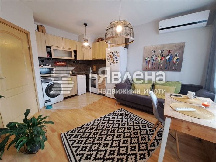 Прекрасен двустаен апартамент във Виница