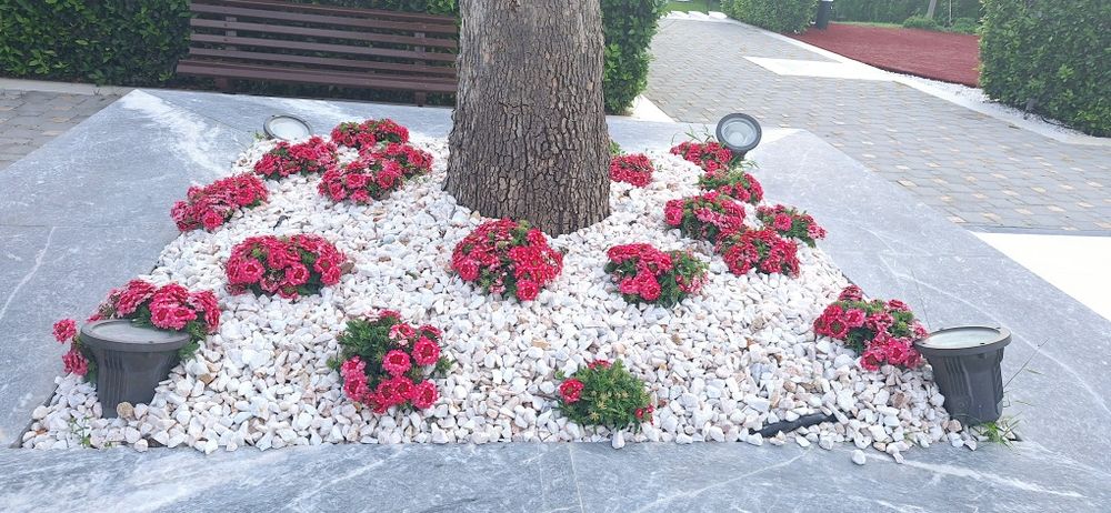 Доставки на бели камъни(чакълени]за украса и декорация