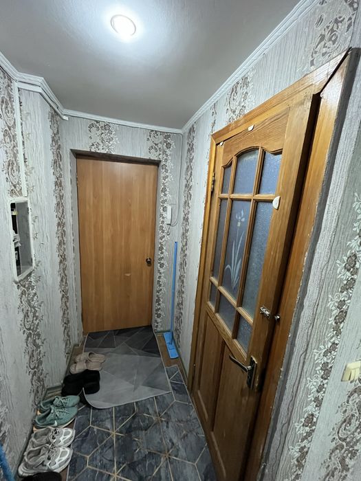 Продам полуторку назарбаева 84