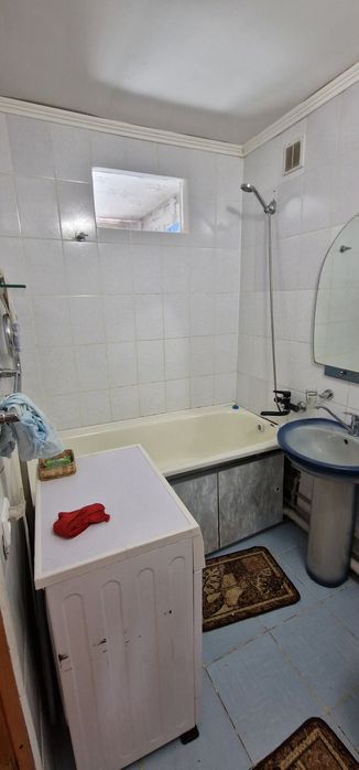 Продам двух комнатную квартиру