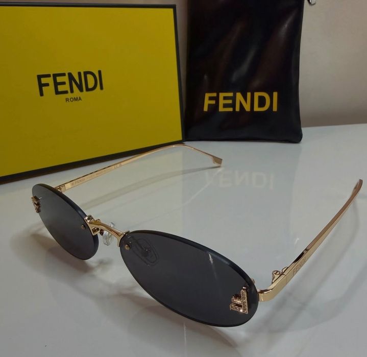 Слънчеви очила Fendi