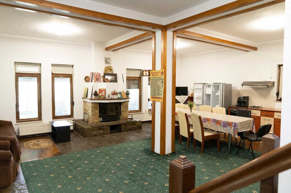 Inchiriez pensiune pentru CRACIUN 2026